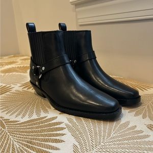 the santiago western ankle boot in leather